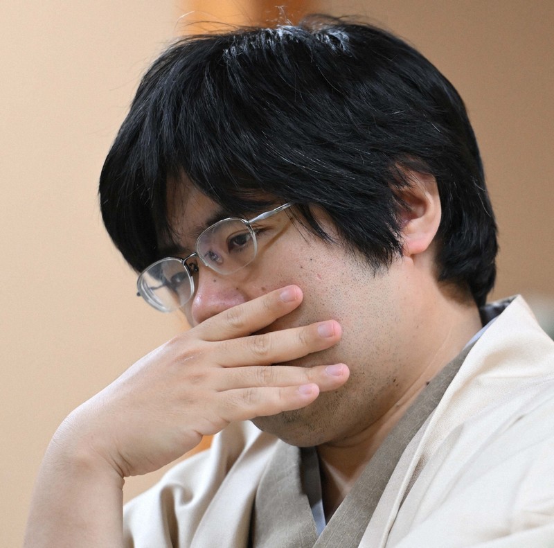 第三十三期将棋名人戦全記録―中原名人苦闘の防衛　サイン入り 中原誠（将棋名誉王座） 私の履歴書（19）加藤一二三 - 日本経済新聞