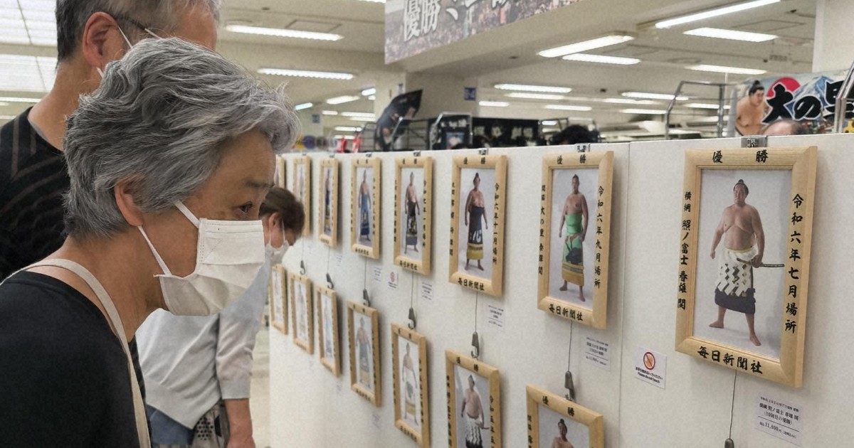 大相撲EXPO京王新宿場所開幕 迷你優勝額首度亮相