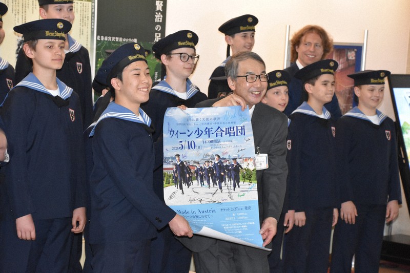 維也納少年合唱團造訪岩手，獻唱宮澤賢治相關歌曲