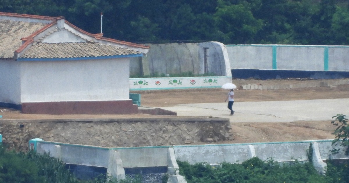 北朝鮮バッシング 北朝鮮が国家紋章バッジを前面に…金正恩体制の象徴強化 写真枚 国際