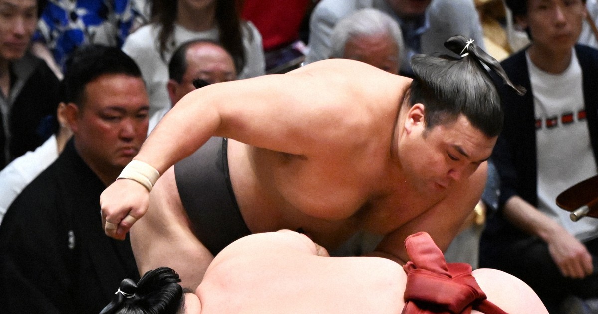 霧島重返大關首日獨得一勝，走出自己的相撲之路