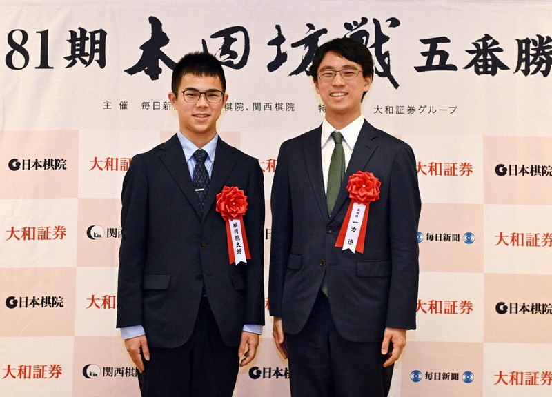 本因坊戰首局開打!福岡七段初挑戰一力本因坊尋求四連霸