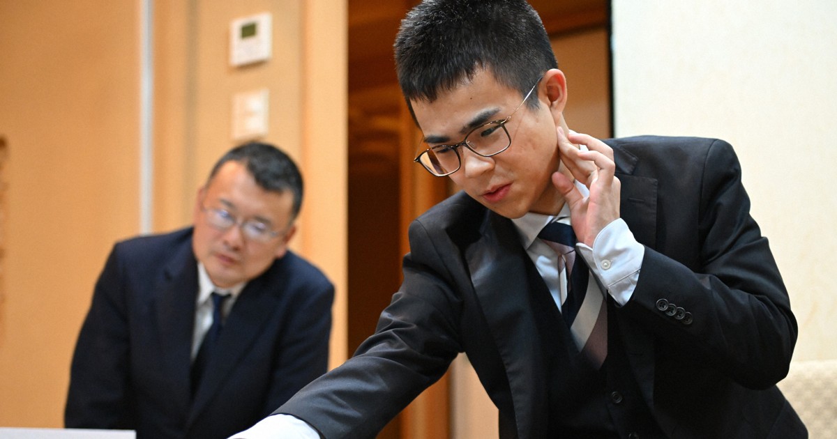 福岡七段、本因坊位奪取へ好スタート　冷静な打ち回しで熱戦制す