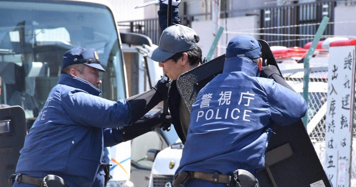 バスジャックに備え　警察官や関東バス社員らが訓練　東京・練馬