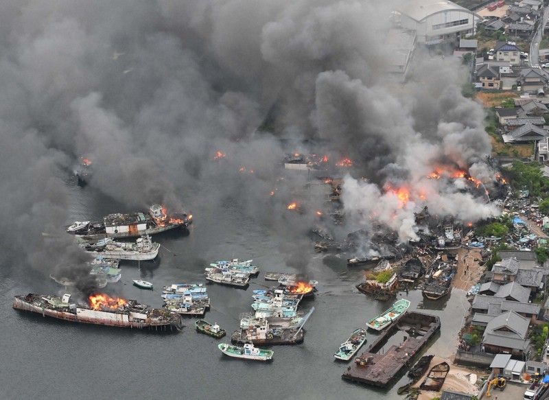 広島・呉 船の解体現場で「大量の黒煙」と通報 けが人なし | 毎日新聞