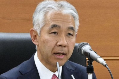 日銀大阪支店長に就任し、記者会見する藤田研二氏＝大阪市で、共同