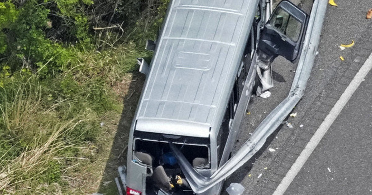 バス運転の容疑者に免許返納促す　磐越道事故前にも複数回事故