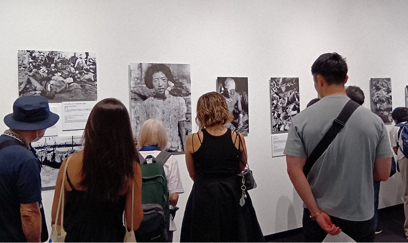 額装写真シリーズ 日本の祭 毎日新聞 写真協会賞で学芸賞 原爆写真の経緯解説 「ヒロシマ1945」 31日に記念