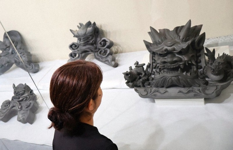 頭に五芒星 珍しい鬼瓦 春季特別展 個人寄贈20点初公開 福知山・鬼博