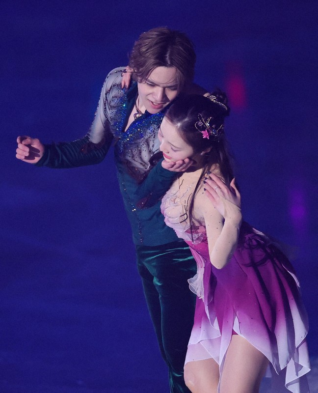 現役復帰を発表した宇野昌磨さんと本田真凜さんのアイスダンス共演 Ice