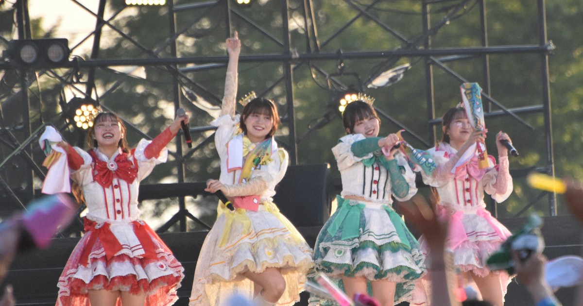 夢舞台で熱唱　青森ご当地アイドル「りんご娘」が1万人ライブ