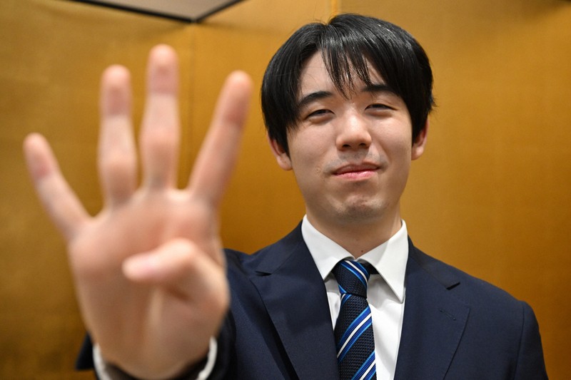 4連覇の藤井名人「実感はこれから徐々に」 一夜明け心境 | 毎日新聞