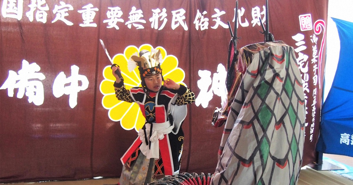 備中神楽傳承新頁：岡山高梁兒童神樂師熱演獲滿堂彩