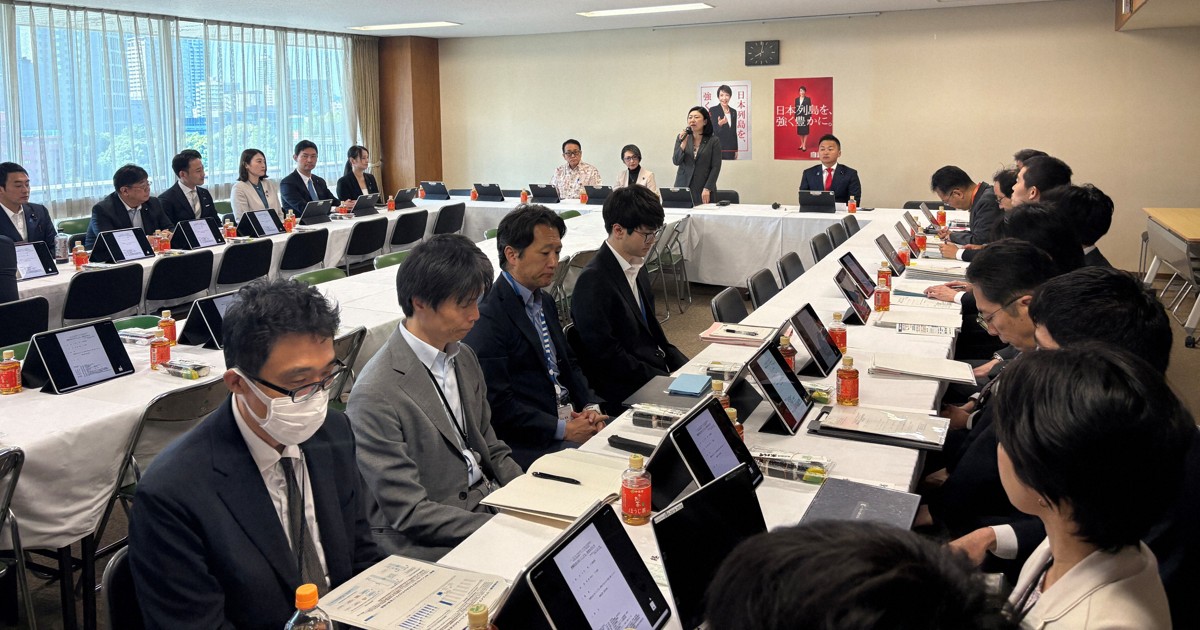 子どものSNS利用を巡り、政府に法改正要求 自民PTが提言案 | 毎日新聞