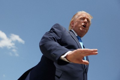 記者団の取材に応じるトランプ米大統領＝米東部メリーランド州で2026年5月20日、ロイター