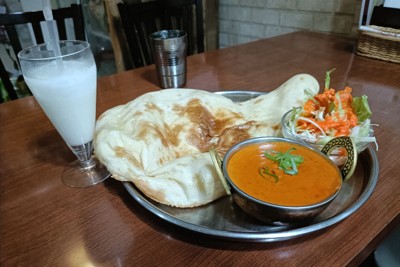 仙台「鄉土愛」激盪異色聯名:孟加拉籍店主挑戰在地食材入味便當飯