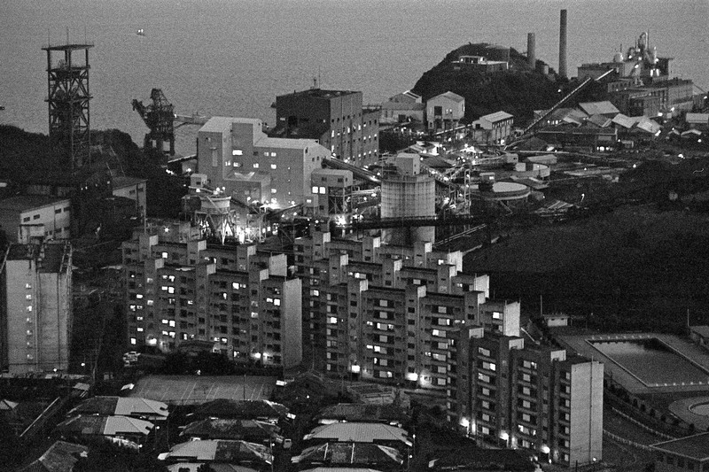 デジタルを捨てよ 町へ出よう！：最後まで不夜城だった炭鉱の島 日本の