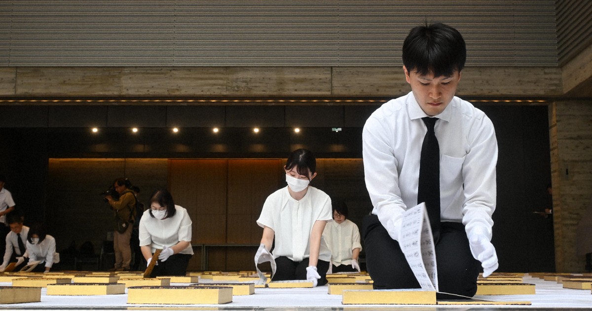 長崎原爆、死没者名簿に「風通し」　市職員、思い込めめくる