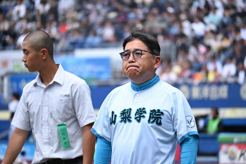 山梨学院・吉田監督 公式戦初対戦の横浜「目に見えない…」 | 毎日新聞