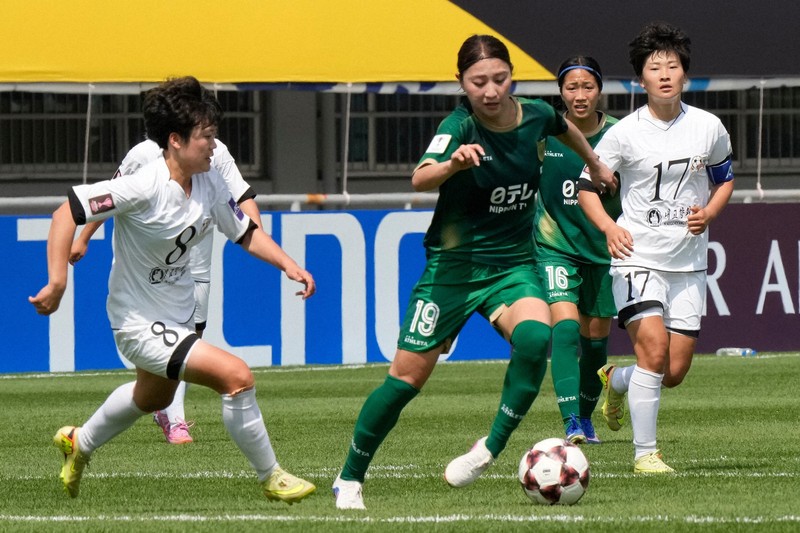 北朝鮮、日本チームを破り優勝 サッカー女子ACL [写真特集1/4] | 毎日新聞
