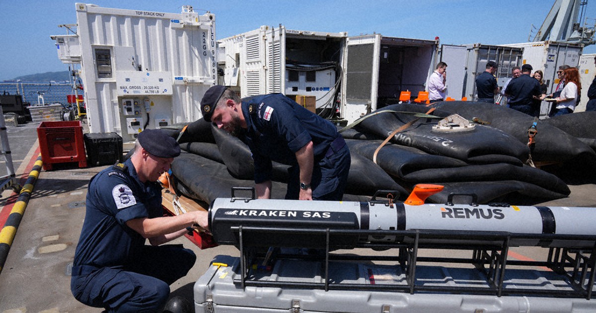 Britain's navy prepares to clear mines in the Strait of Hormuz while waiting for a peace deal