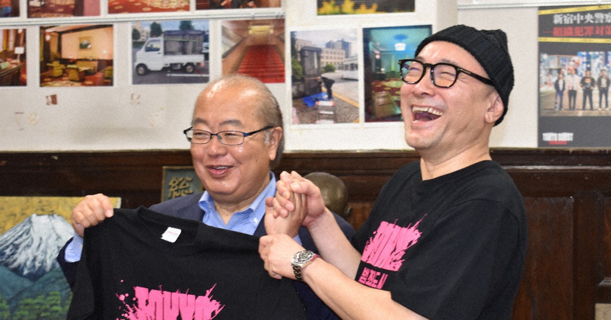 富山県庁、日韓合作映画の首相官邸に　監督が公開控え知事訪問