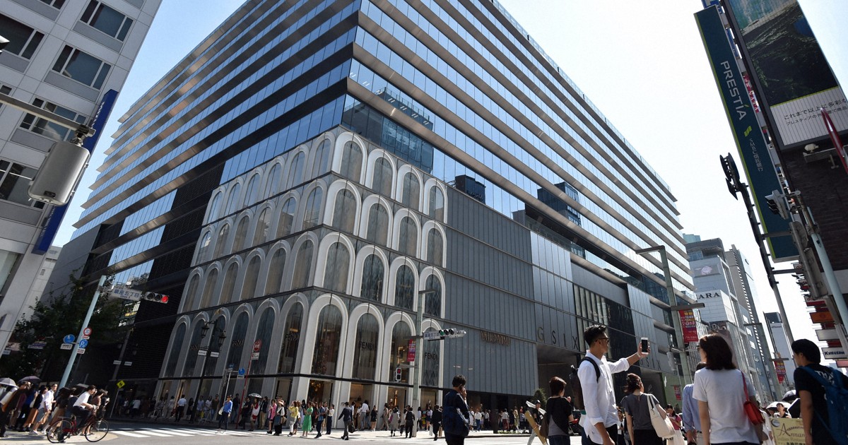 銀座SIX傳異臭 12人身體不適