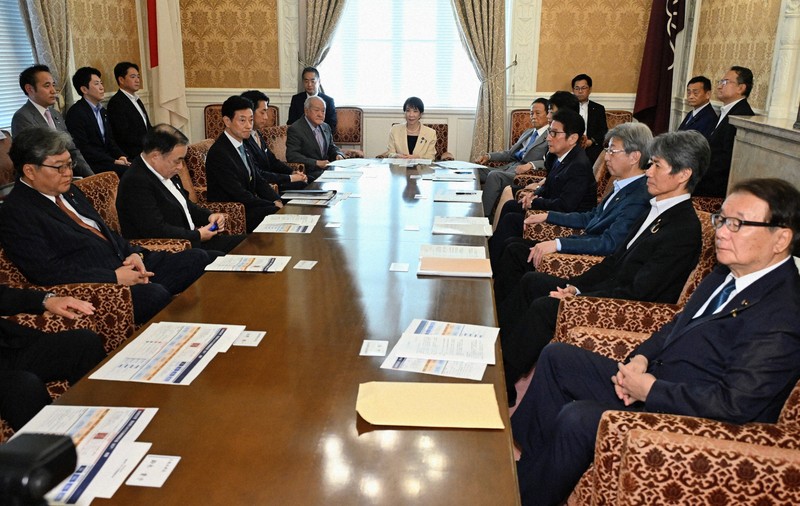 政治の動きを写真で「5月25日」：3兆円強補正予算案 高市首相が表明
