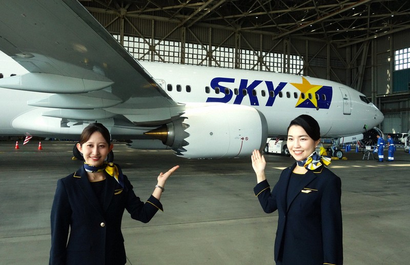 スカイマーク、国内航空初の737MAX 燃費向上、客室快適に | 毎日新聞