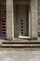 Square openings for natural light are seen beyond the row of columns at the front entrance of the Iwakuni Chokokan museum in Iwakuni, Yamaguchi Prefecture, July 23, 2024. (Mainichi/Minoru Kanazawa)