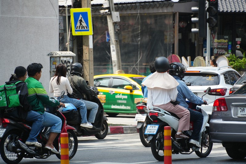 曼谷機車計程車:女性司機眼中的風景