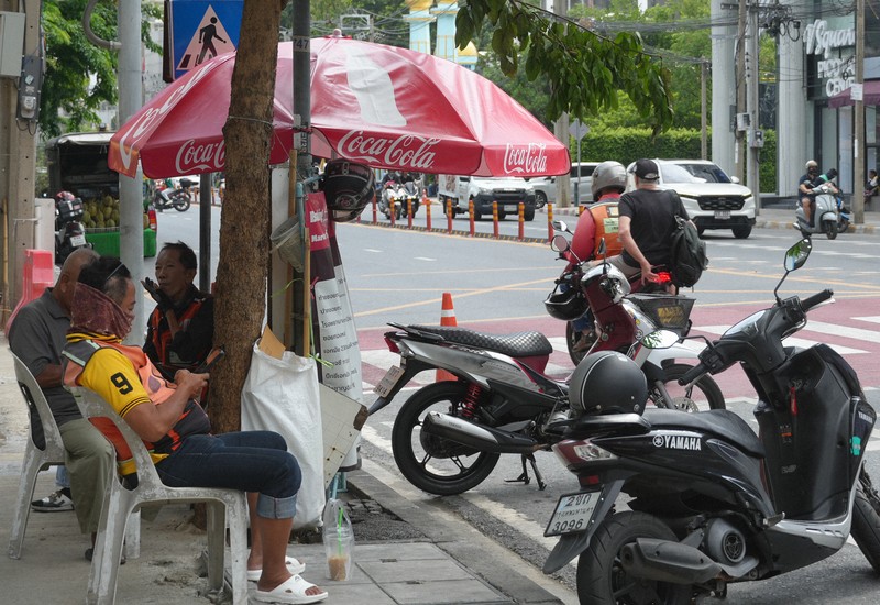 曼谷機車計程車:女性司機眼中的風景