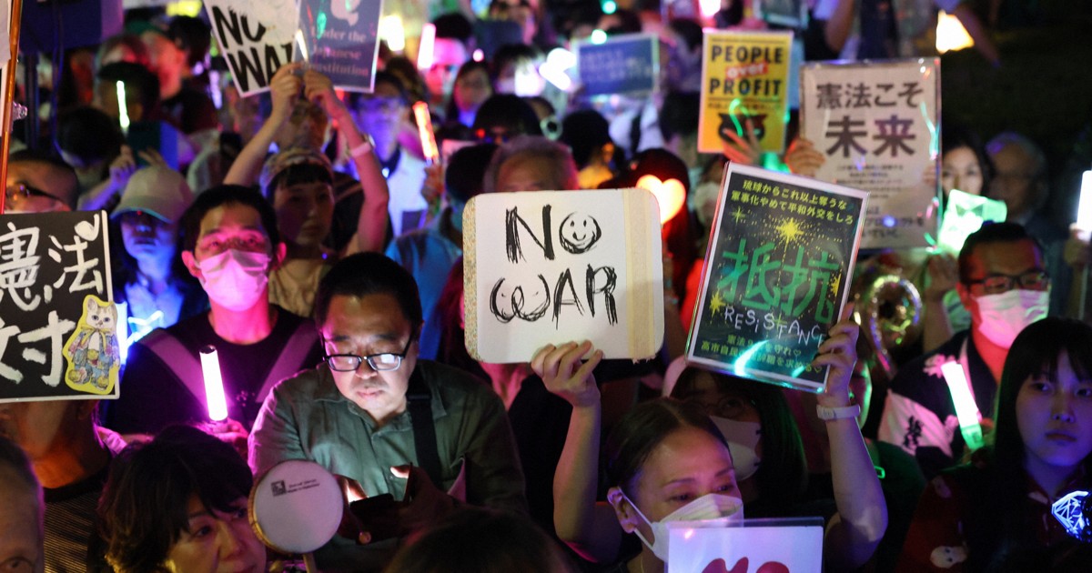 国会前で約1万人がデモ、反戦訴える　「総理は憲法守れ」コール | 毎日新聞