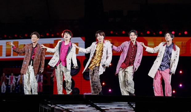 Japan idol group Arashi performs last concert after 27 years