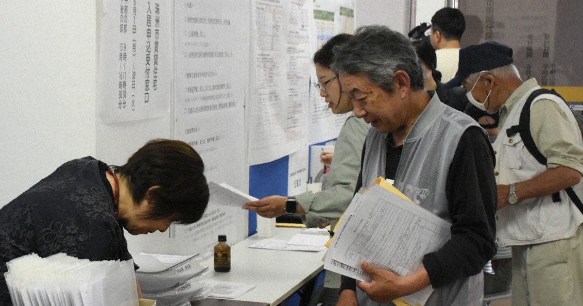 「絶対離れん」　待ちわびた入居申請　能登、珠洲の災害公営住宅
