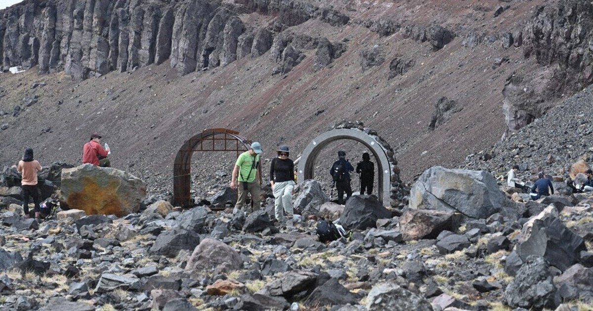 浅間山登山規制緩和で賑わう！新たな散歩の楽しみ方