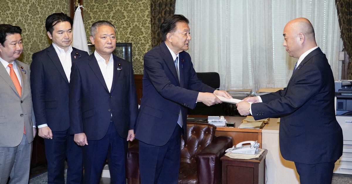 Japan parties submit bill to revise referendum law, eyeing Constitution amendment