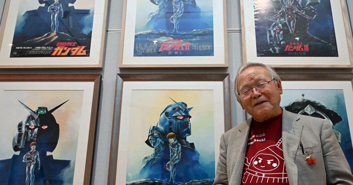 ガンダム原画など1000点超 山形で安彦良和さん回顧展開幕