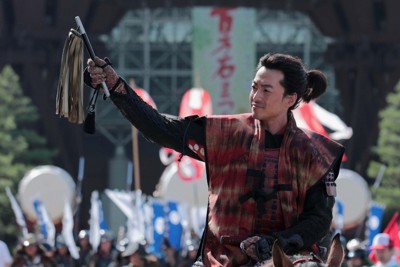 大東駿介領銜「百萬石行列」再現前田利家入城 菅井友香飾演夫人