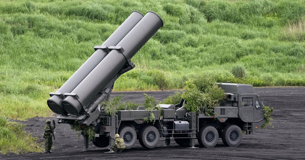 陸自が「富士総合火力演習」　国内最大規模、ミサイル発射機公開