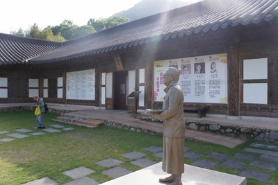 韓国女性作家の草分け 代表作が生む日韓読書交流の可能性とは | 毎日新聞