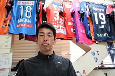 中村敬斗:實幹與一對一的支撐,展現「想看他另一面」的日本國腳