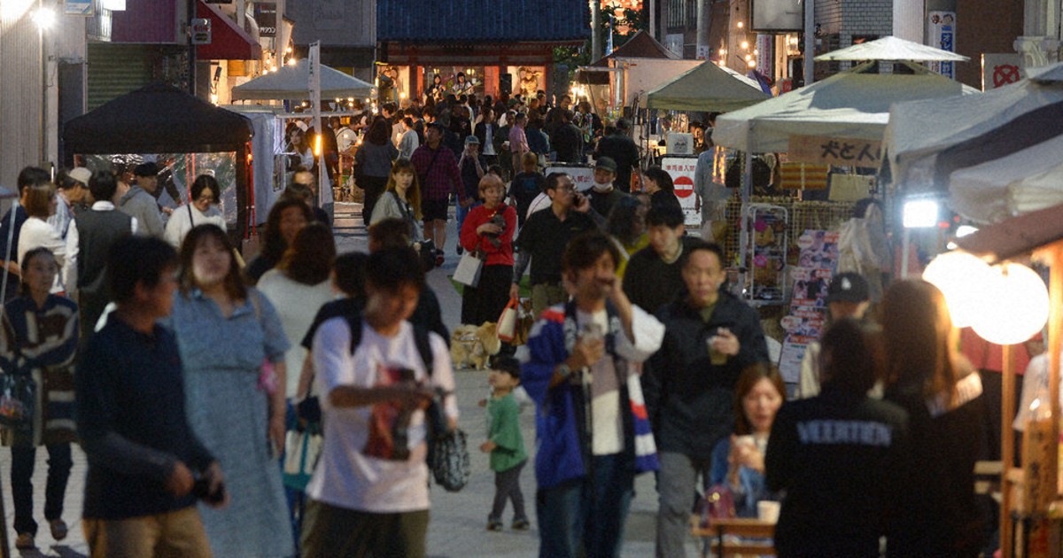 津市で金曜夜市開催！商店街の新たな楽しみ方