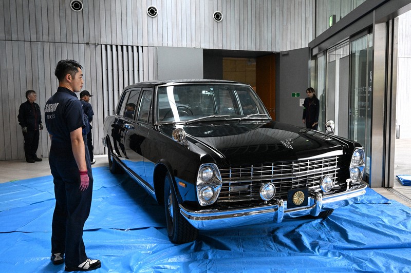 御料車搬出 昭和天皇記念館の改修で [写真特集1/12] | 毎日新聞