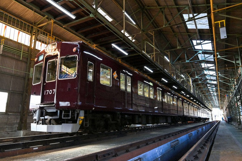 鉄道車両紀行：兵庫・能勢電鉄「1700系」 引退迫る「ポコポコ」の音