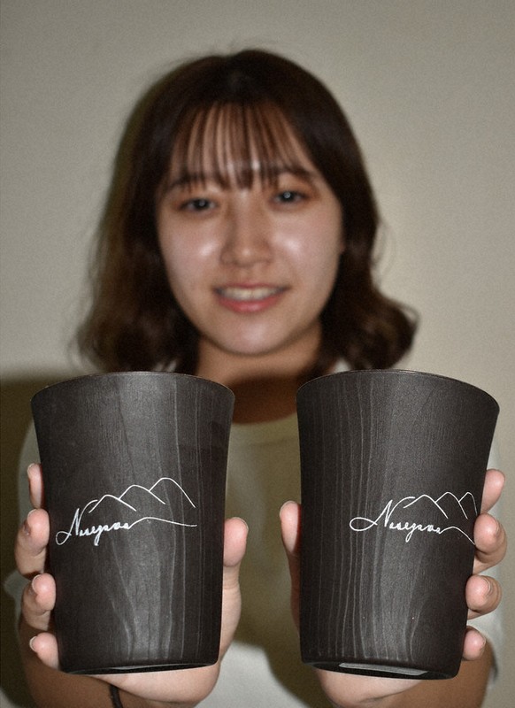 香菇裁培後的木頭再生為環保杯「森之Tumbler NOSEGAWA」,吸引其他地方政府關注