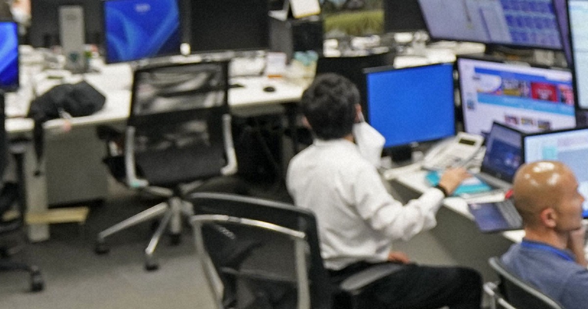 Nikkei stock index tops 70,000 for 1st time
