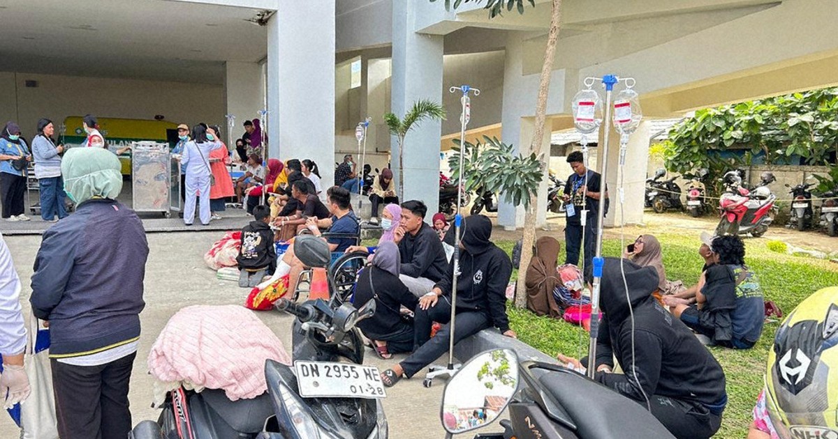 6.7 magnitude earthquake shakes part of Indonesia