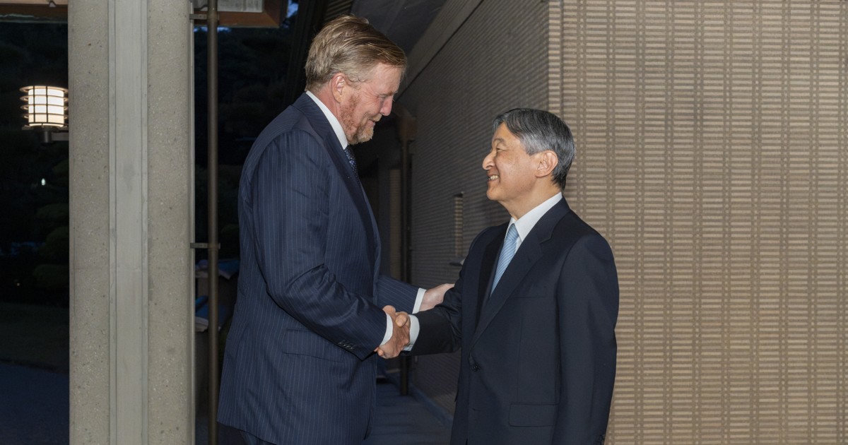 Water binds Japan Emperor and Dutch king as 'the best of kindred spirits'