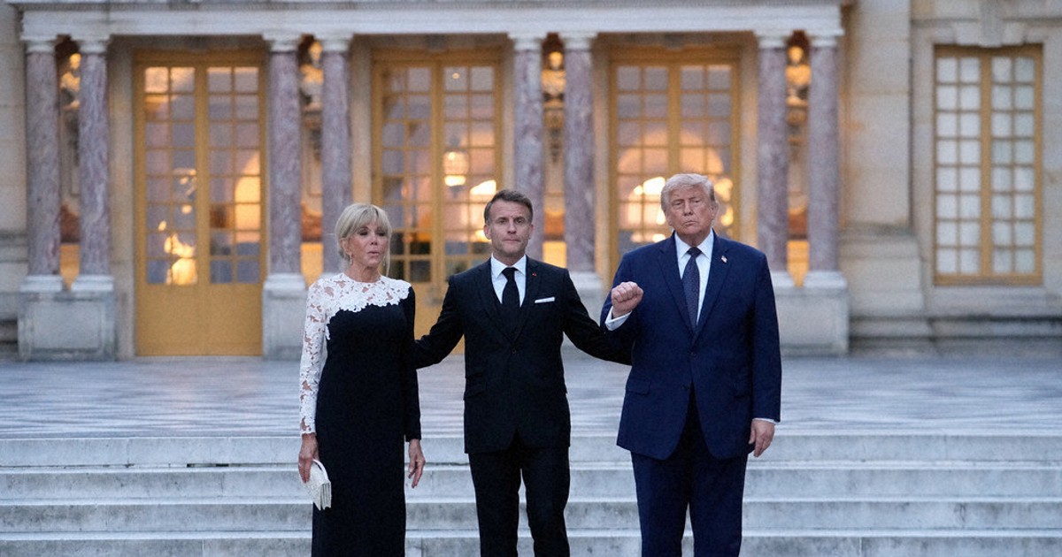 Macron deploys Versailles' gold, mirrors and history in a high-stakes courtship of Trump